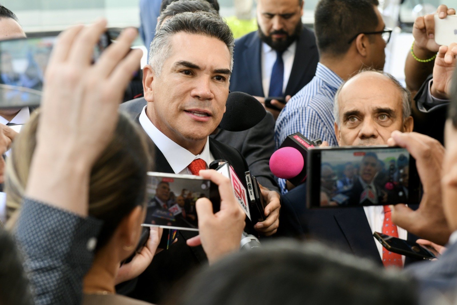 Golpe-a-la-credibilidad-del-país:-Alejandro-Moreno